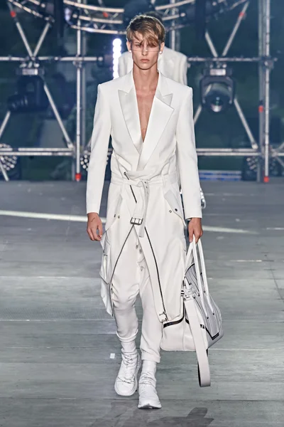 Look 2